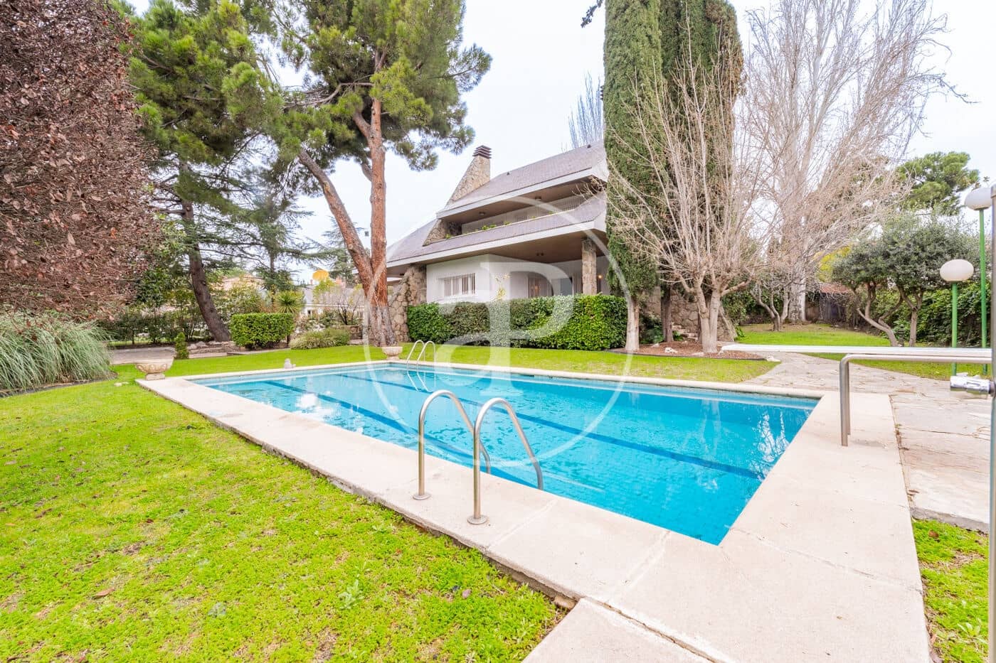 6 bedroom Villa for sale in Madrid city - € 4,500,000 (Ref: 9804304)