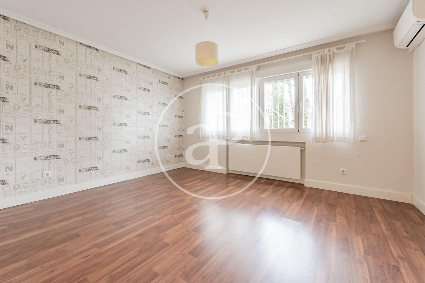 6 bedroom Villa for sale in Madrid city - € 4,500,000 (Ref: 9804304)