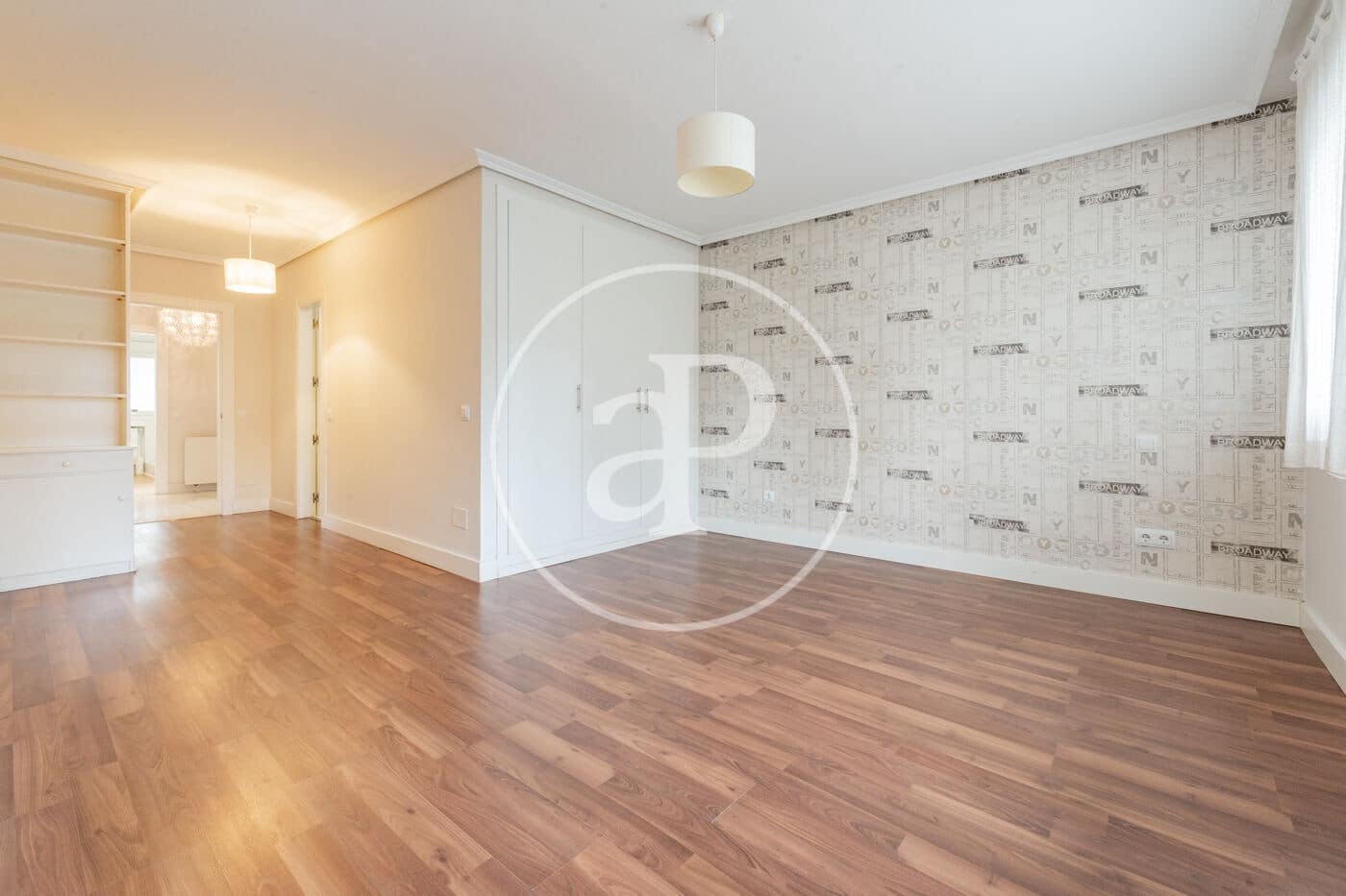 6 bedroom Villa for sale in Madrid city - € 4,500,000 (Ref: 9804304)