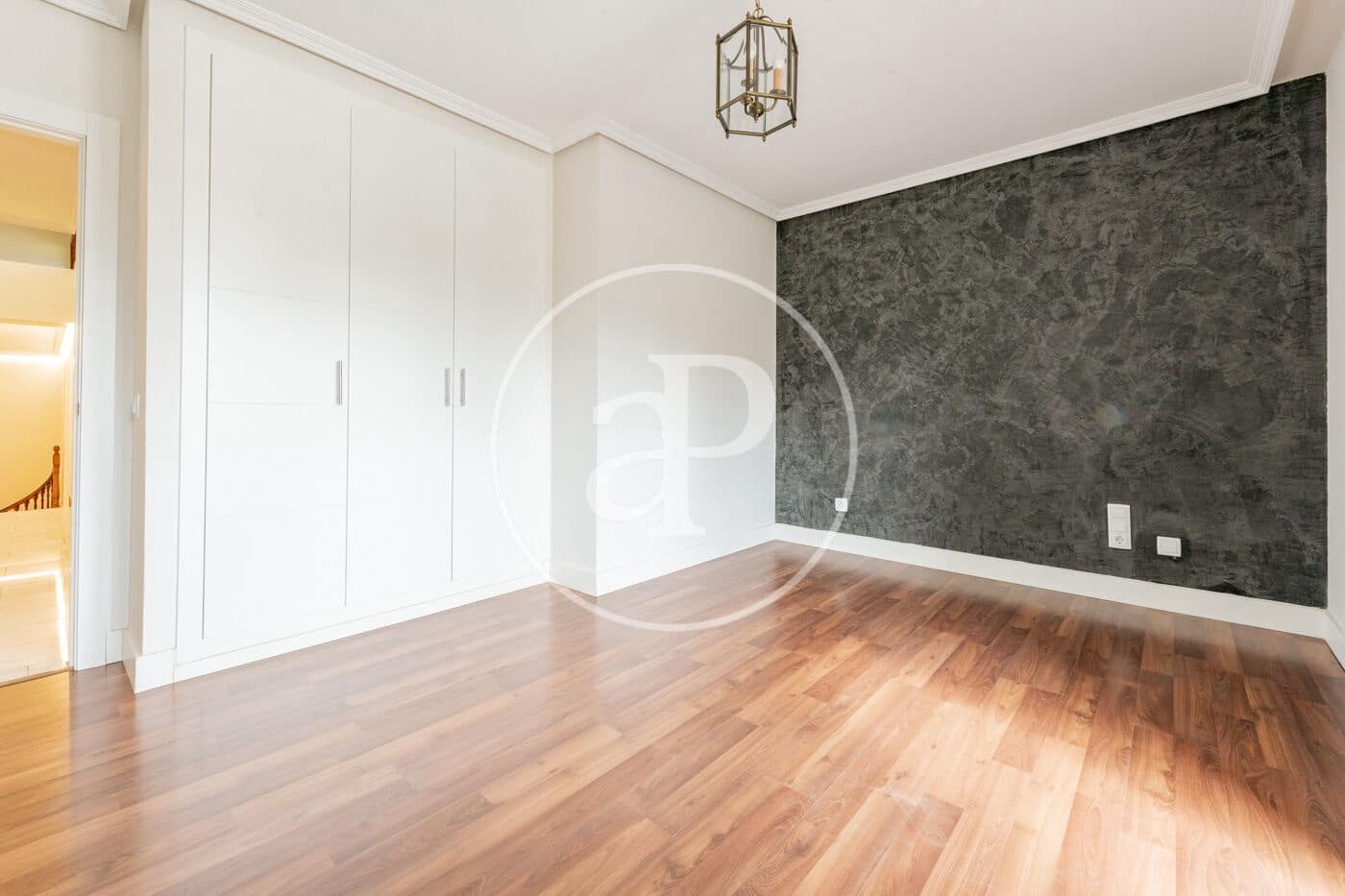 6 bedroom Villa for sale in Madrid city - € 4,500,000 (Ref: 9804304)