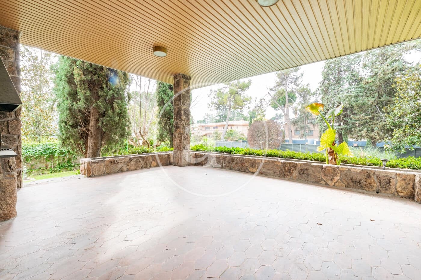 6 bedroom Villa for sale in Madrid city - € 4,500,000 (Ref: 9804304)