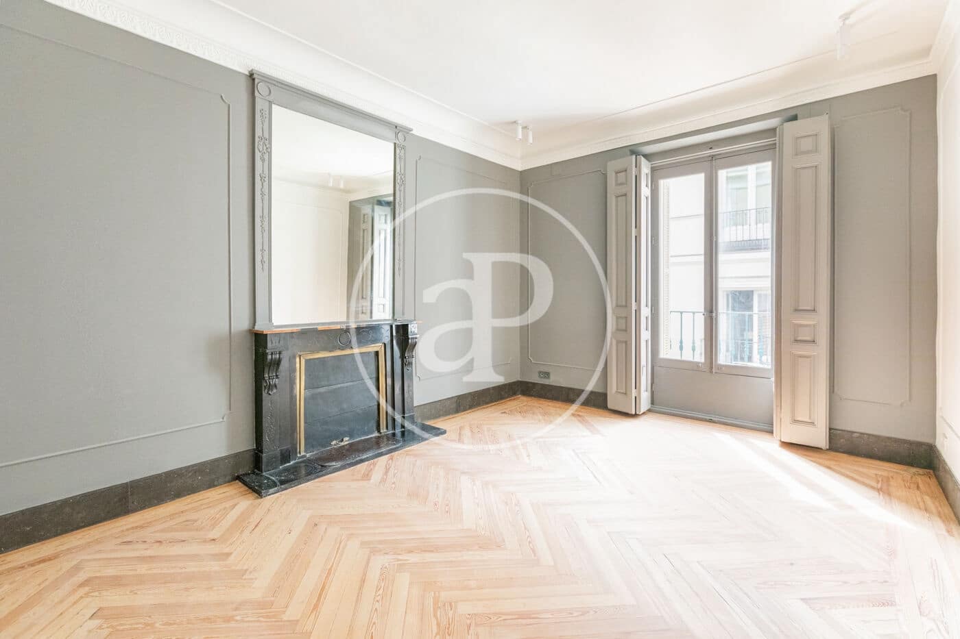 4 slaapkamer Appartement te huur in Madrid stad - € 15.000 (Ref: 9804305)