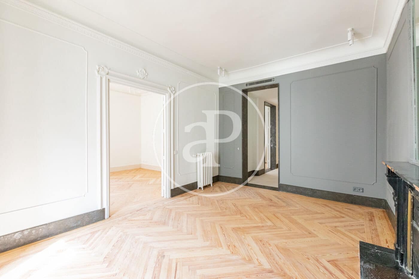 4 slaapkamer Appartement te huur in Madrid stad - € 15.000 (Ref: 9804305)