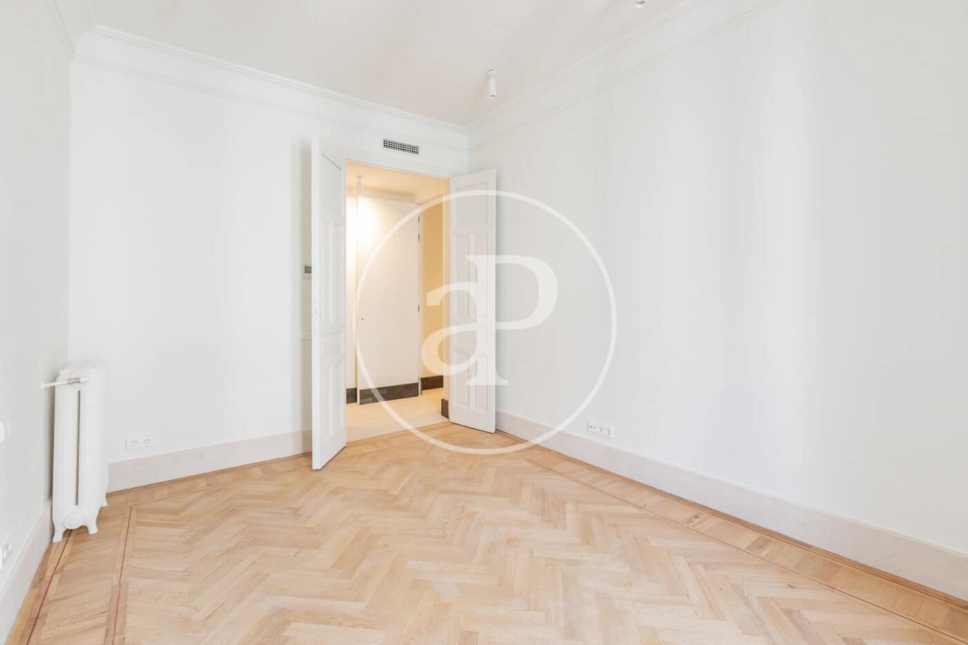4 slaapkamer Appartement te huur in Madrid stad - € 15.000 (Ref: 9804305)