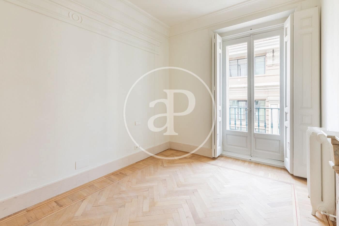 4 slaapkamer Appartement te huur in Madrid stad - € 15.000 (Ref: 9804305)