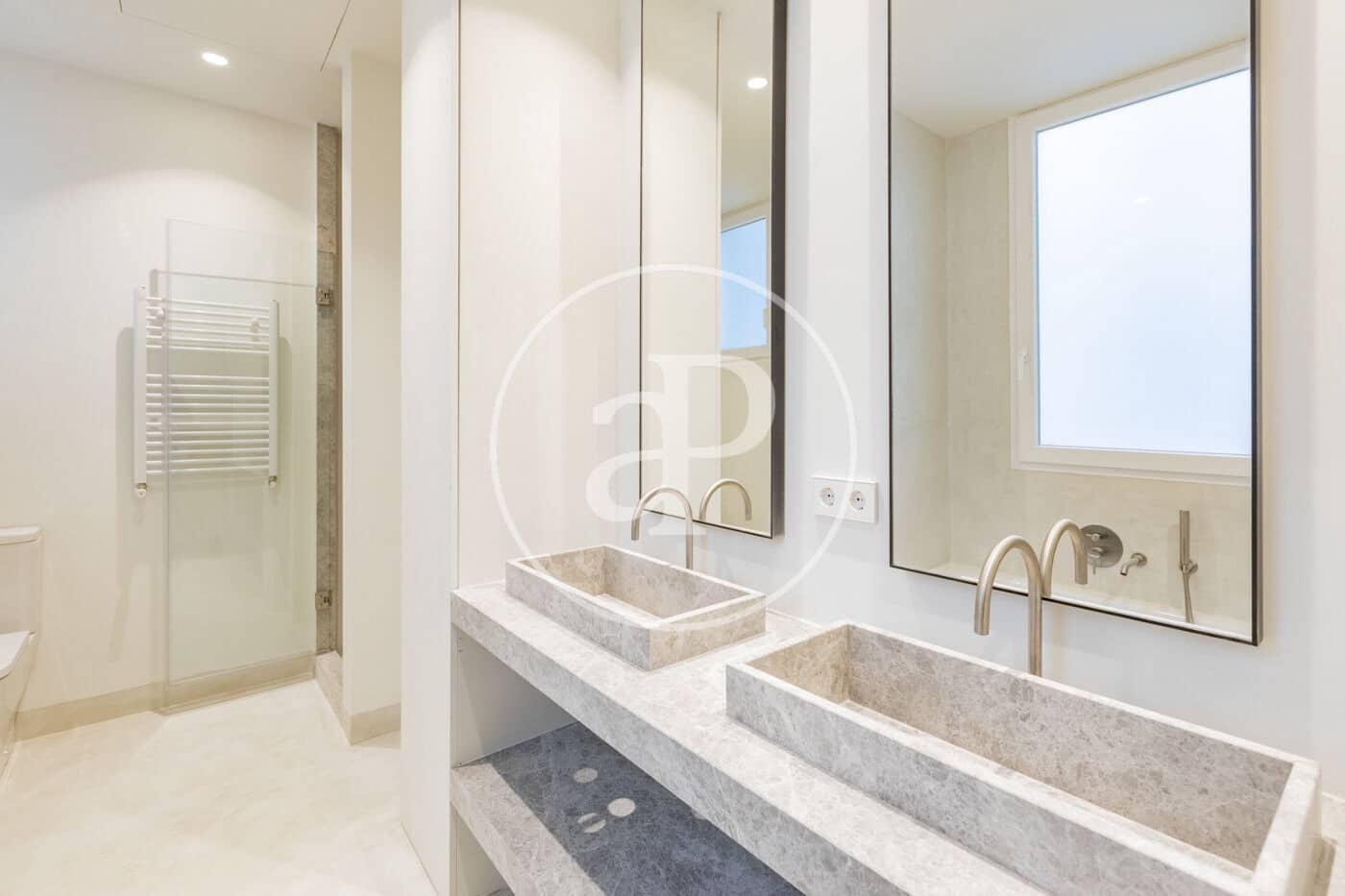 4 slaapkamer Appartement te huur in Madrid stad - € 15.000 (Ref: 9804305)