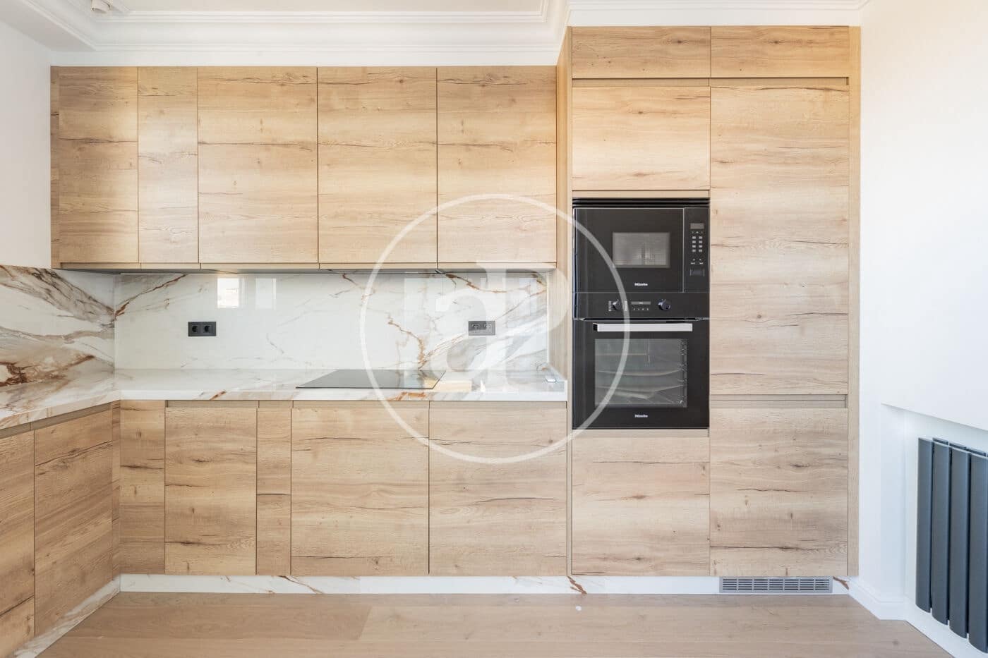 2 soverom Penthouse til leie i Madrid by - € 7 500 (Ref: 9804306)