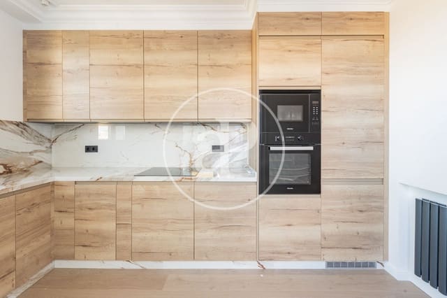 2 sovrum Takvåning att hyra i Castellana, Madrid stad - 7 500 € (Ref: 9804306)