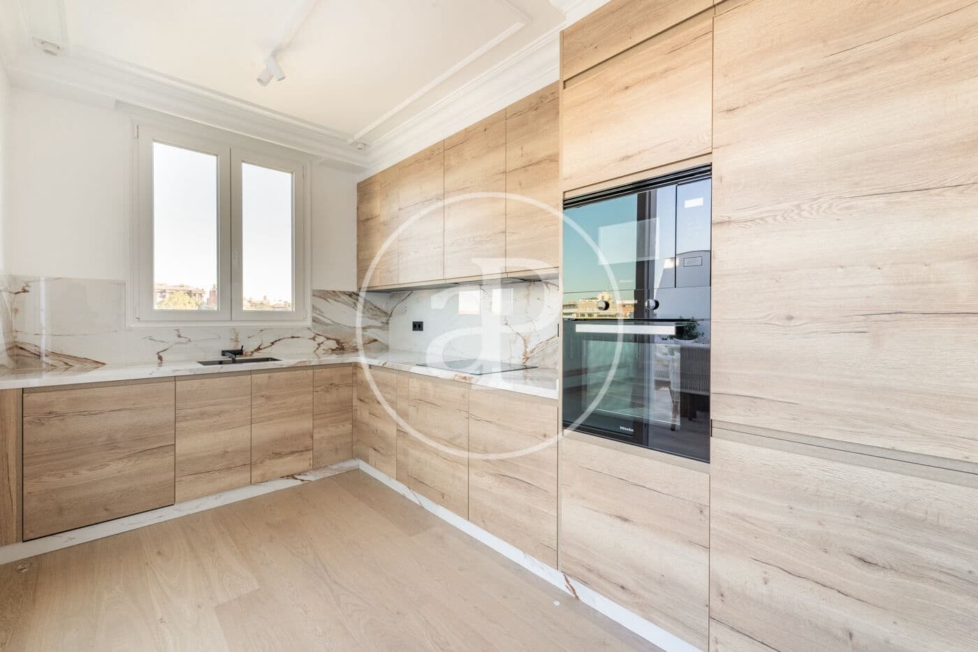 2 soverom Penthouse til leie i Madrid by - € 7 500 (Ref: 9804306)