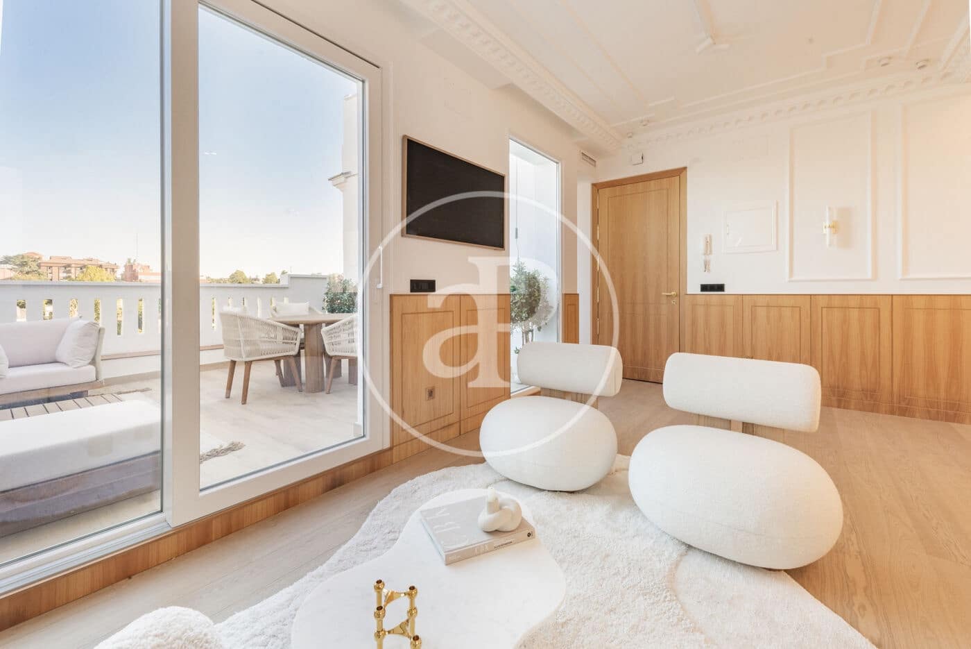 2 soverom Penthouse til leie i Madrid by - € 7 500 (Ref: 9804306)