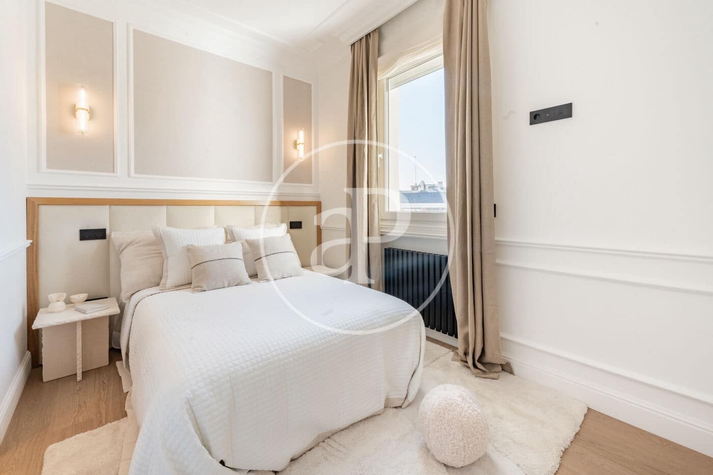 2 soverom Penthouse til leie i Madrid by - € 7 500 (Ref: 9804306)