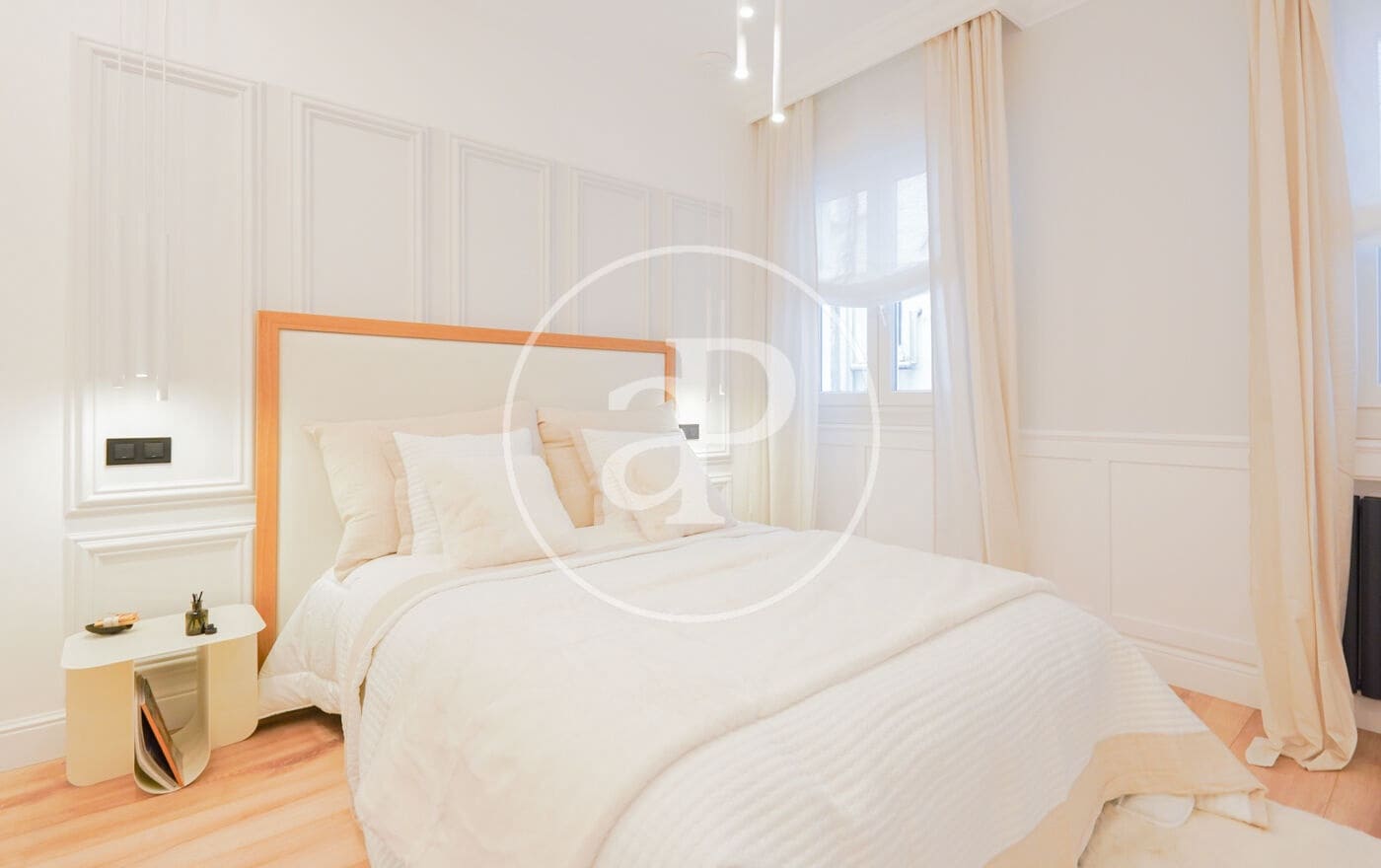 Appartement de 3 chambres à louer à Madrid ville - 8 000 € (Ref: 9804308)