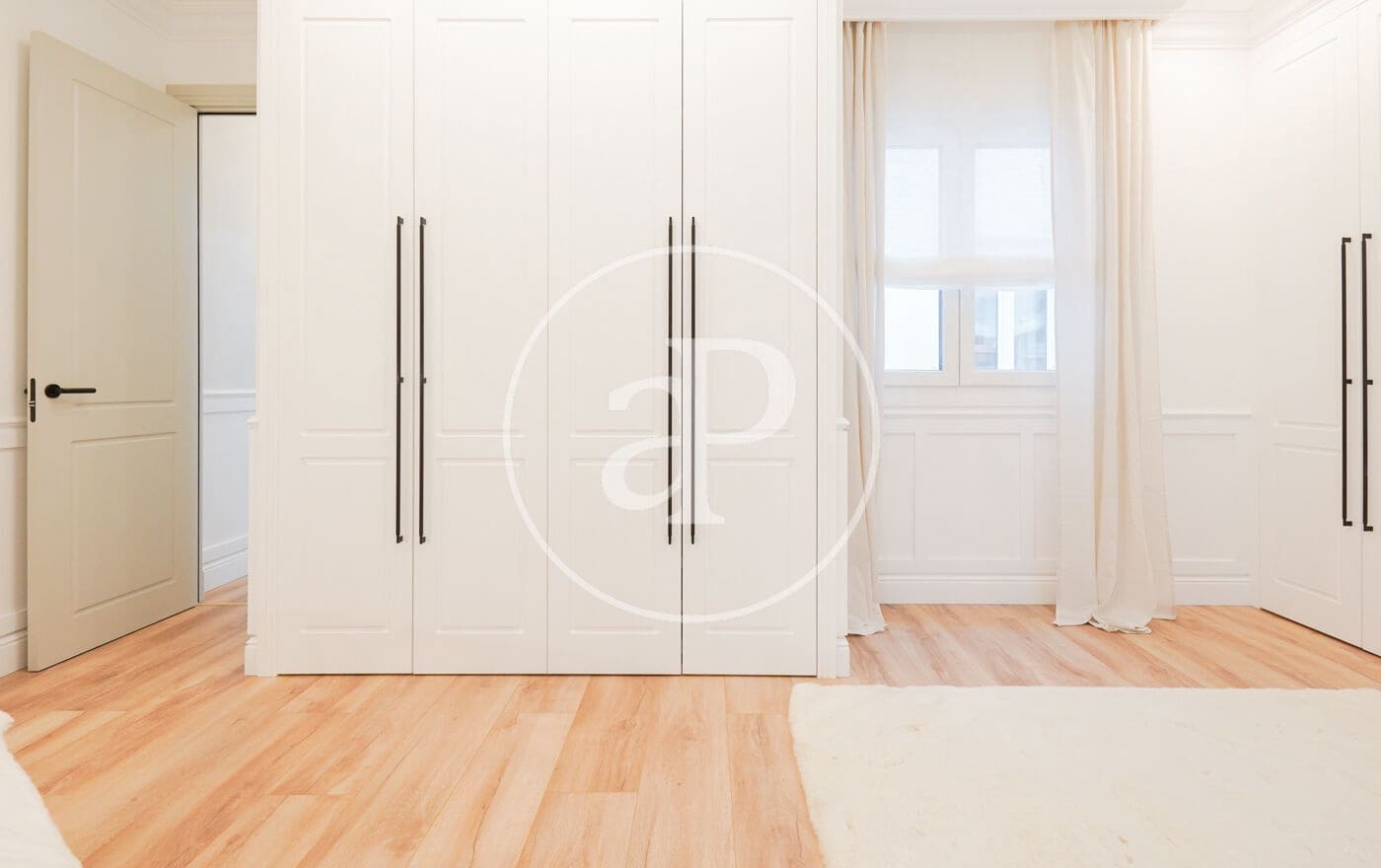 Appartement de 3 chambres à louer à Madrid ville - 8 000 € (Ref: 9804308)