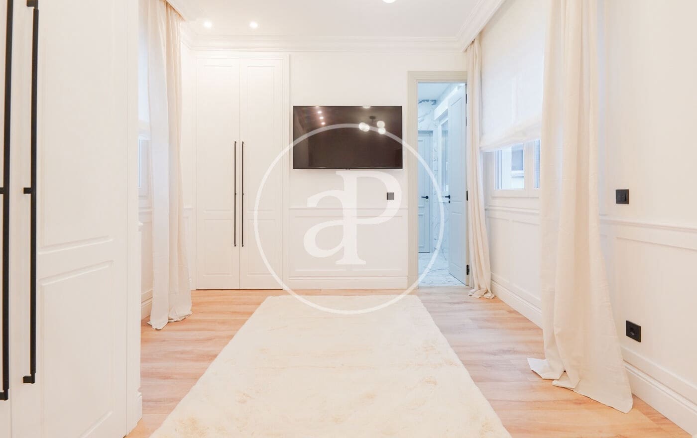 Appartement de 3 chambres à louer à Madrid ville - 8 000 € (Ref: 9804308)