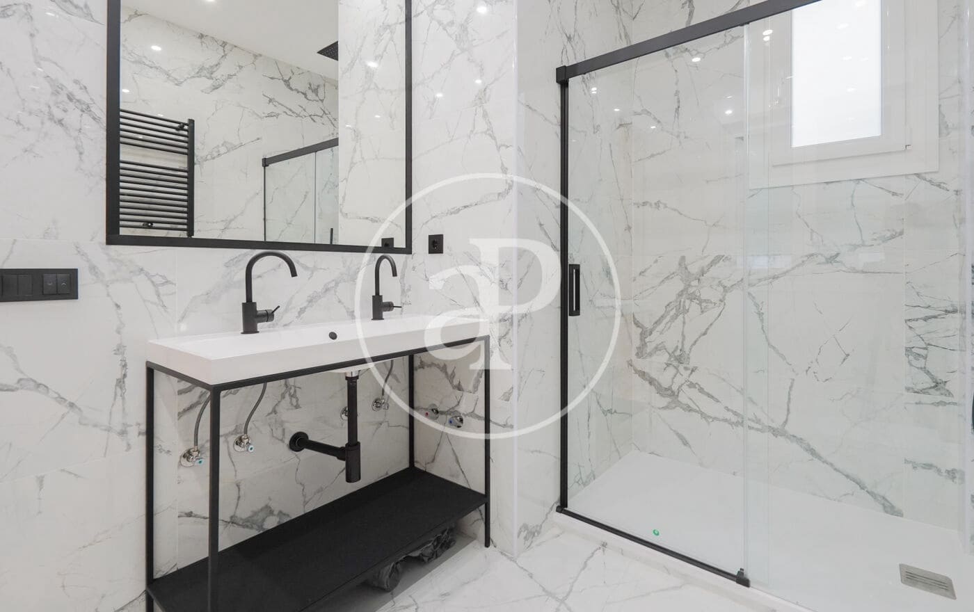 Appartement de 3 chambres à louer à Madrid ville - 8 000 € (Ref: 9804308)