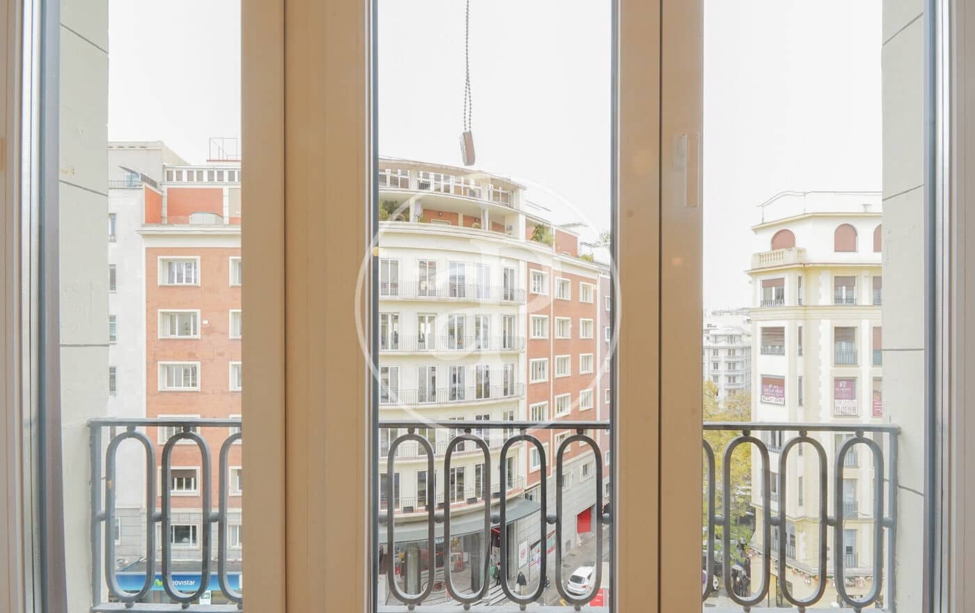 Appartement de 3 chambres à louer à Madrid ville - 8 000 € (Ref: 9804308)