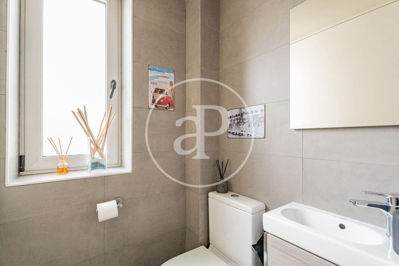 2 bedroom Apartment for sale in Madrid city - € 885,000 (Ref: 9806482)