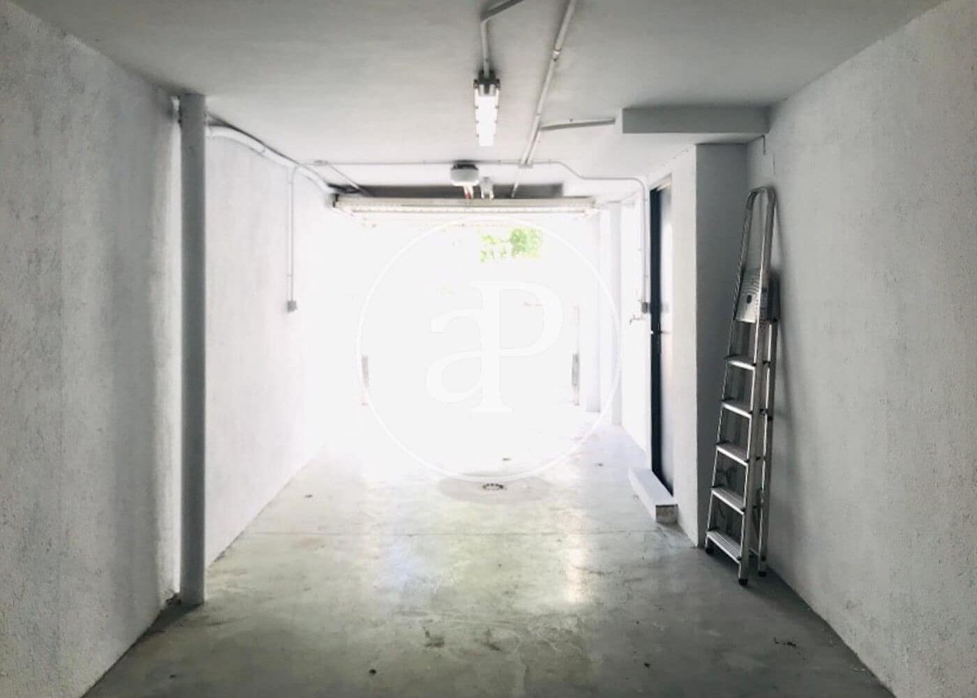 5 bedroom Villa for sale in Madrid city with pool - € 1,450,000 (Ref: 9806483)