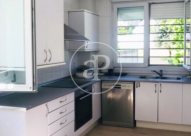 5 camera da letto Villa in vendita in Aravaca, Madrid città con piscina - 1.450.000 € (Rif: 9806483)