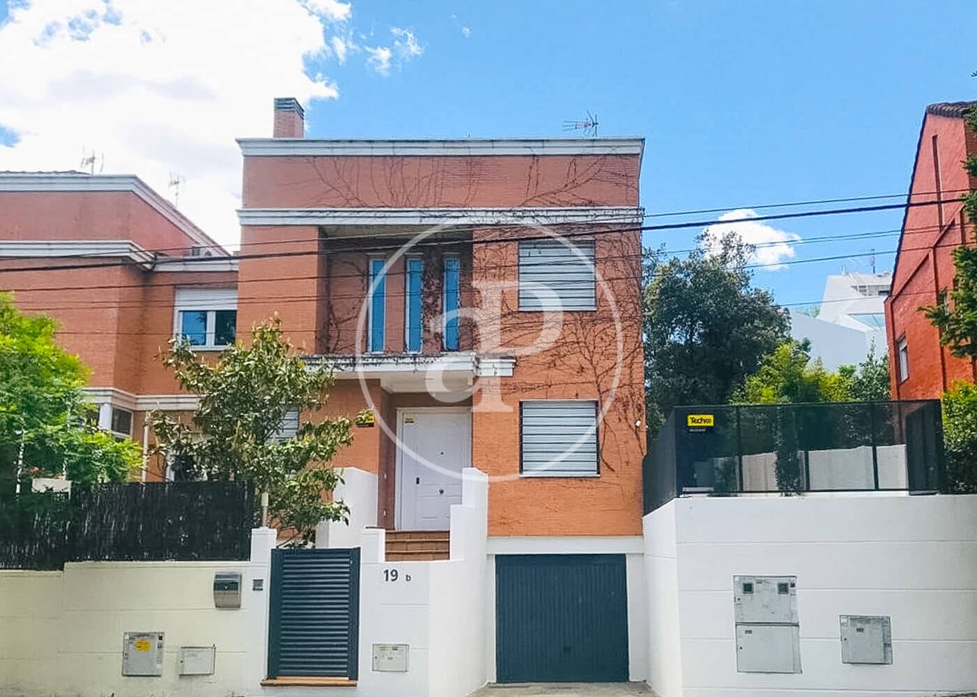 5 bedroom Villa for sale in Madrid city with pool - € 1,450,000 (Ref: 9806483)