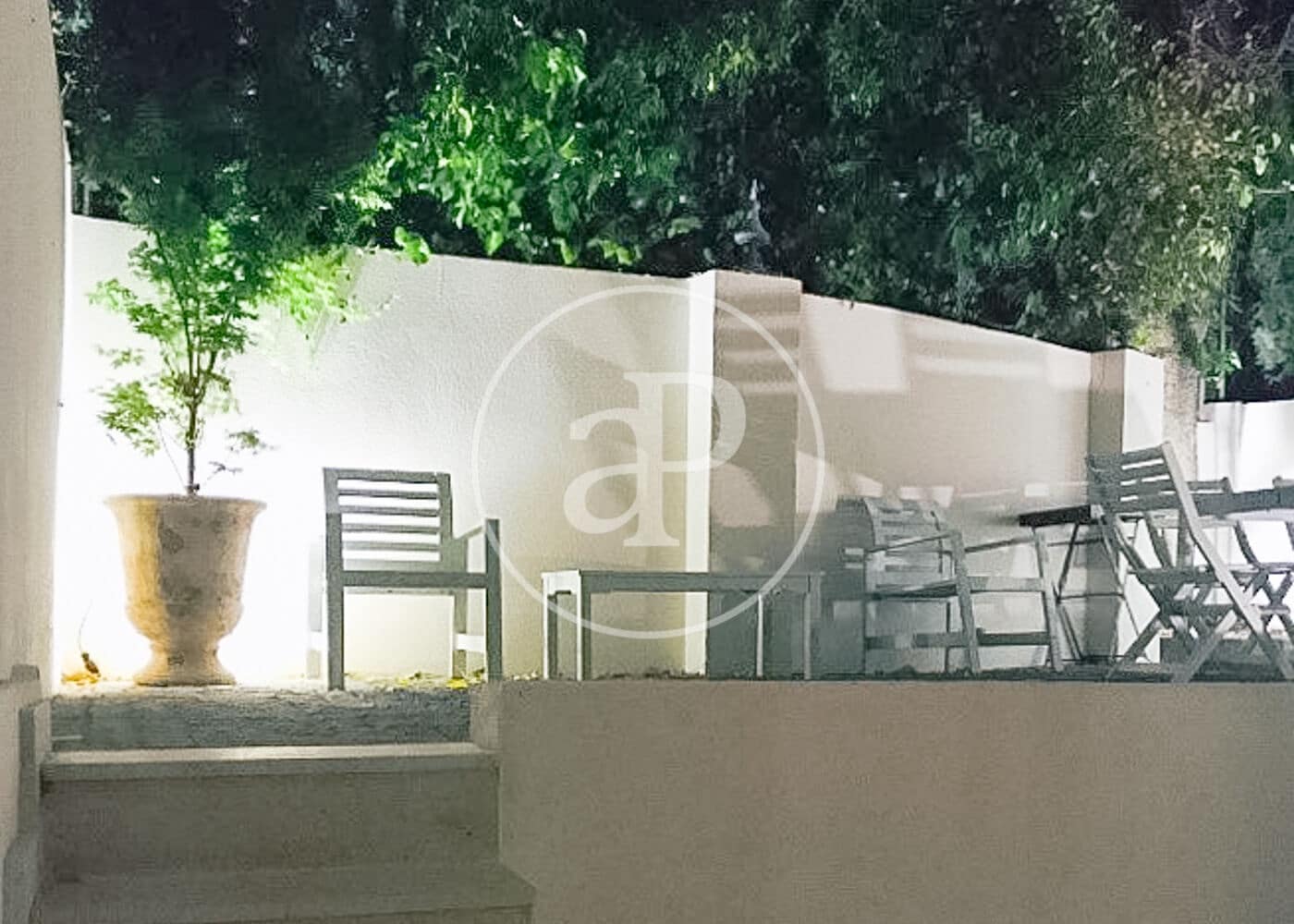 5 bedroom Villa for sale in Madrid city with pool - € 1,450,000 (Ref: 9806483)