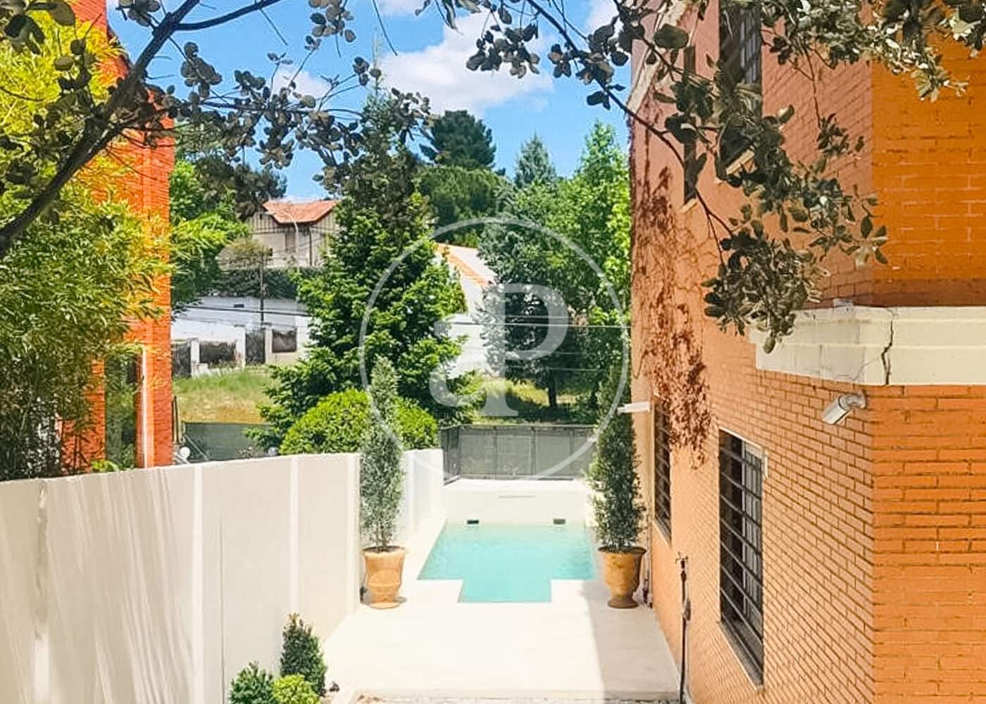 5 bedroom Villa for sale in Madrid city with pool - € 1,450,000 (Ref: 9806483)