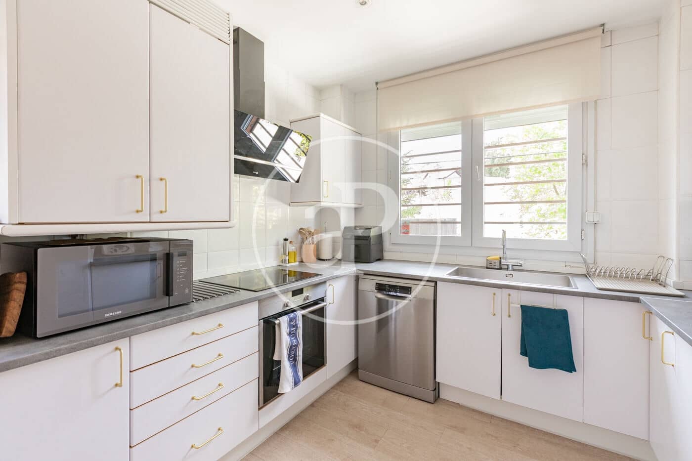 5 bedroom Villa for sale in Madrid city with pool - € 1,450,000 (Ref: 9806483)