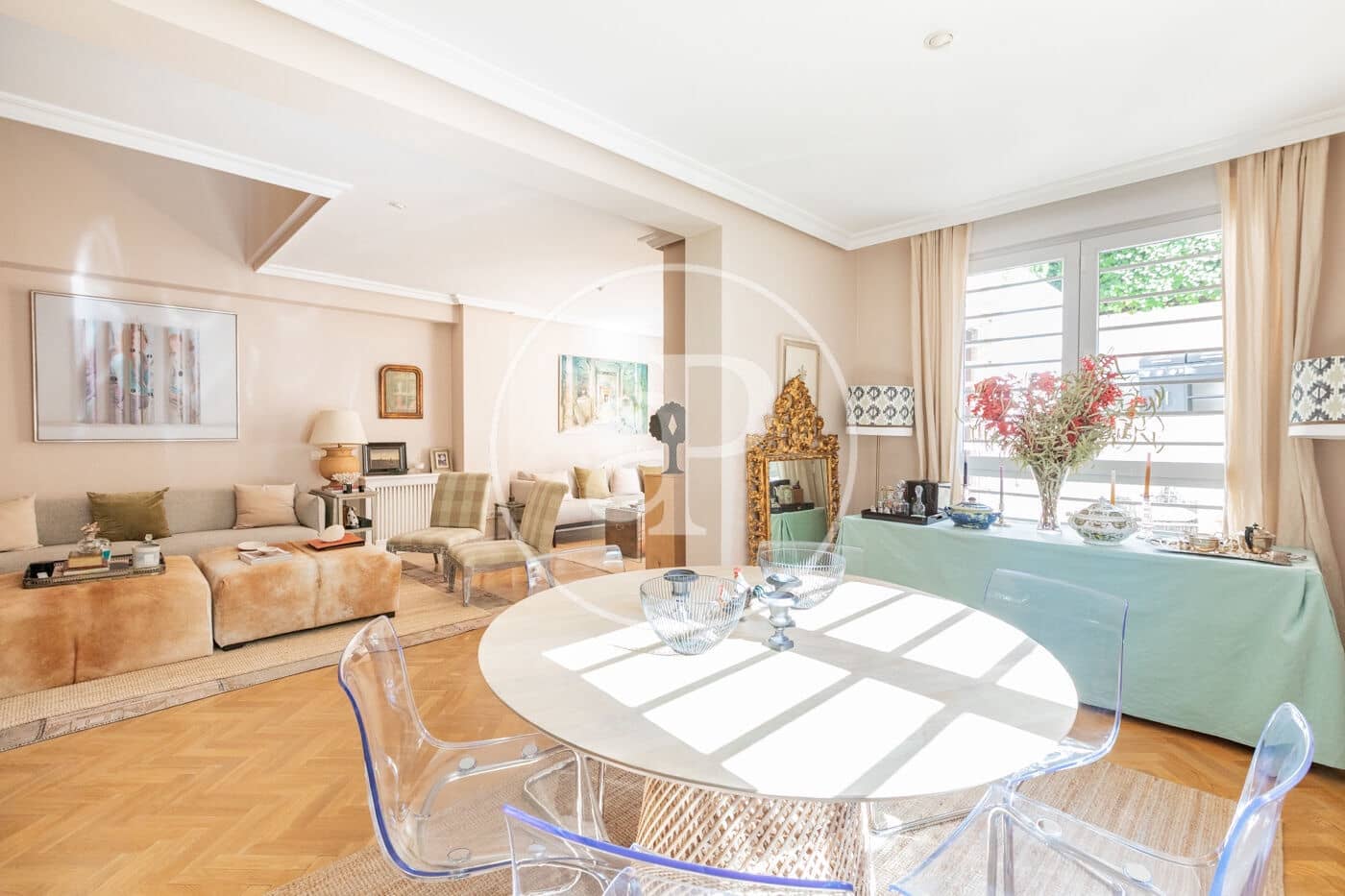 5 bedroom Villa for sale in Madrid city with pool - € 1,450,000 (Ref: 9806483)
