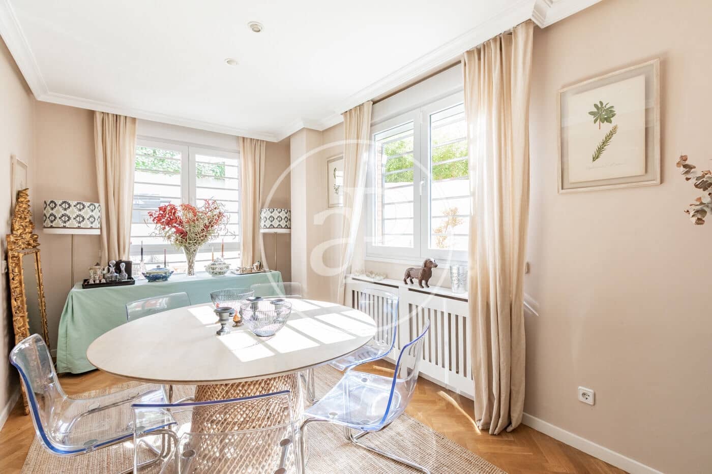 5 bedroom Villa for sale in Madrid city with pool - € 1,450,000 (Ref: 9806483)