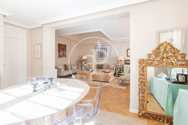 Chalet de 5 habitaciones en Aravaca, Madrid ciudad en venta con piscina - 1.450.000 € (Ref: 9806483)