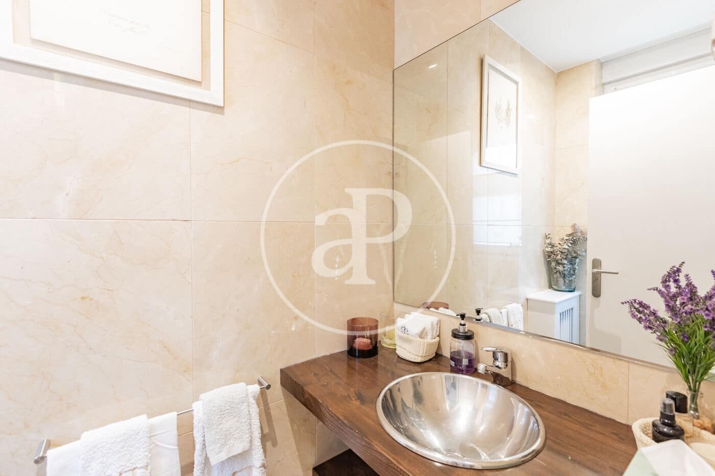 5 bedroom Villa for sale in Madrid city with pool - € 1,450,000 (Ref: 9806483)