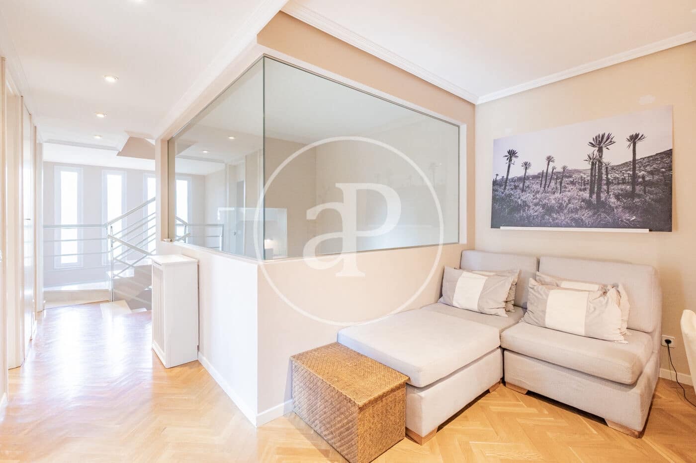 5 bedroom Villa for sale in Madrid city with pool - € 1,450,000 (Ref: 9806483)