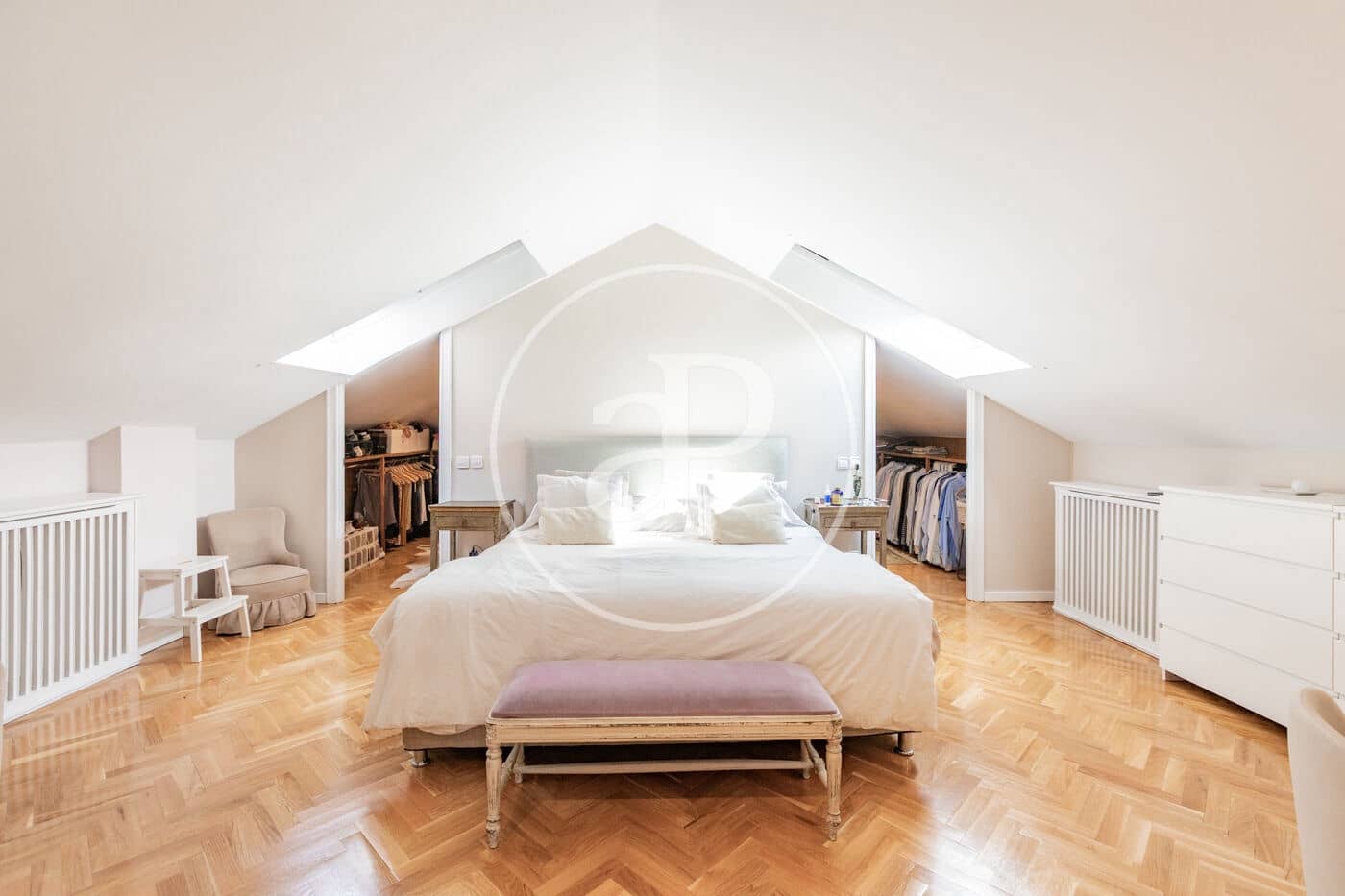 5 bedroom Villa for sale in Madrid city with pool - € 1,450,000 (Ref: 9806483)