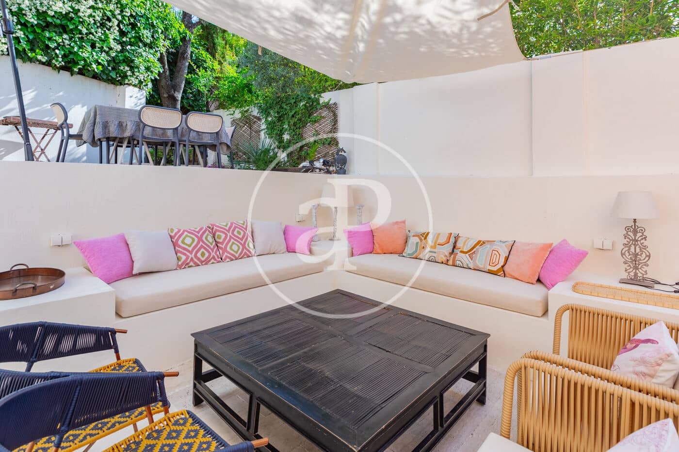 5 bedroom Villa for sale in Madrid city with pool - € 1,450,000 (Ref: 9806483)