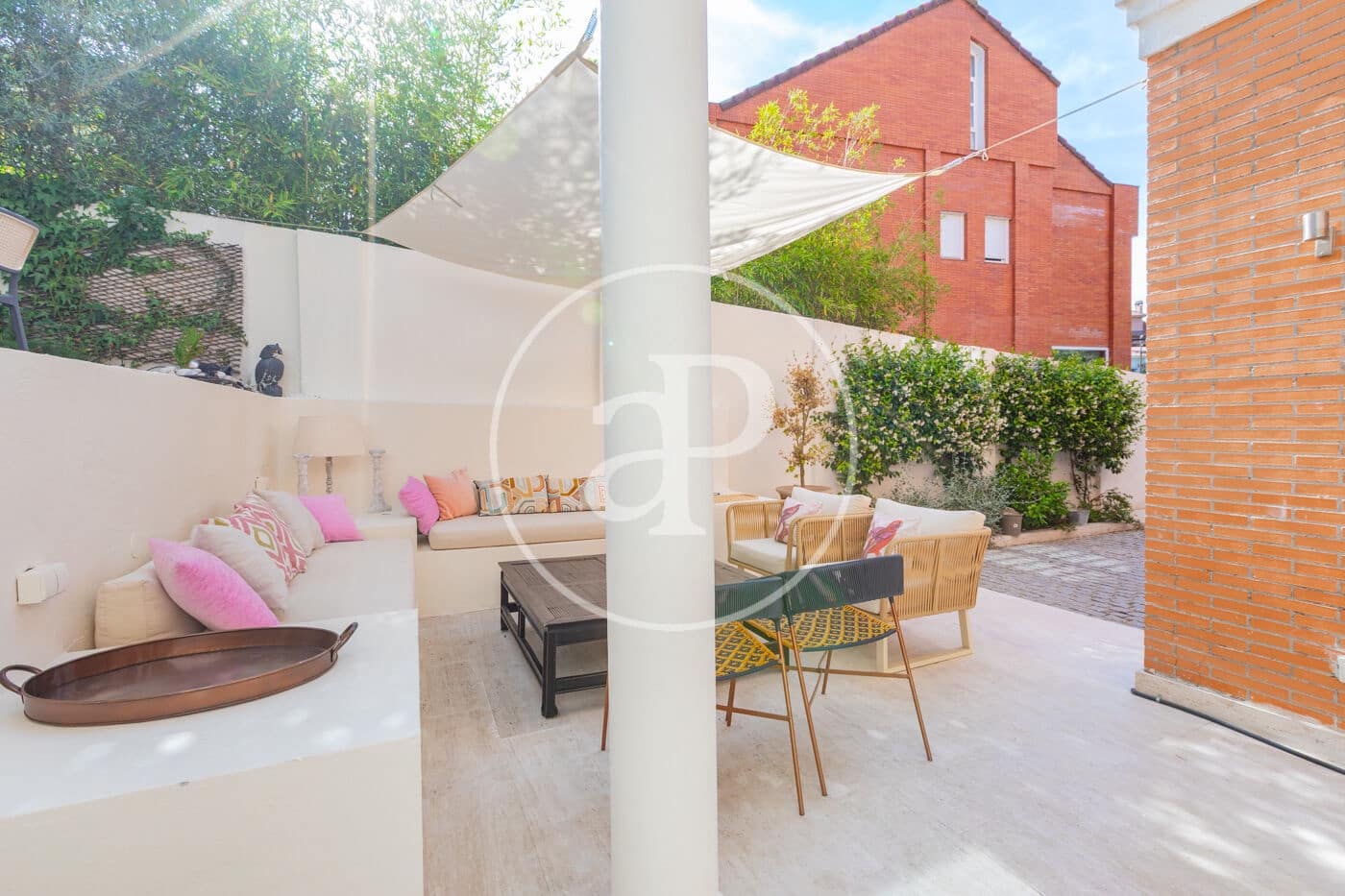 5 bedroom Villa for sale in Madrid city with pool - € 1,450,000 (Ref: 9806483)