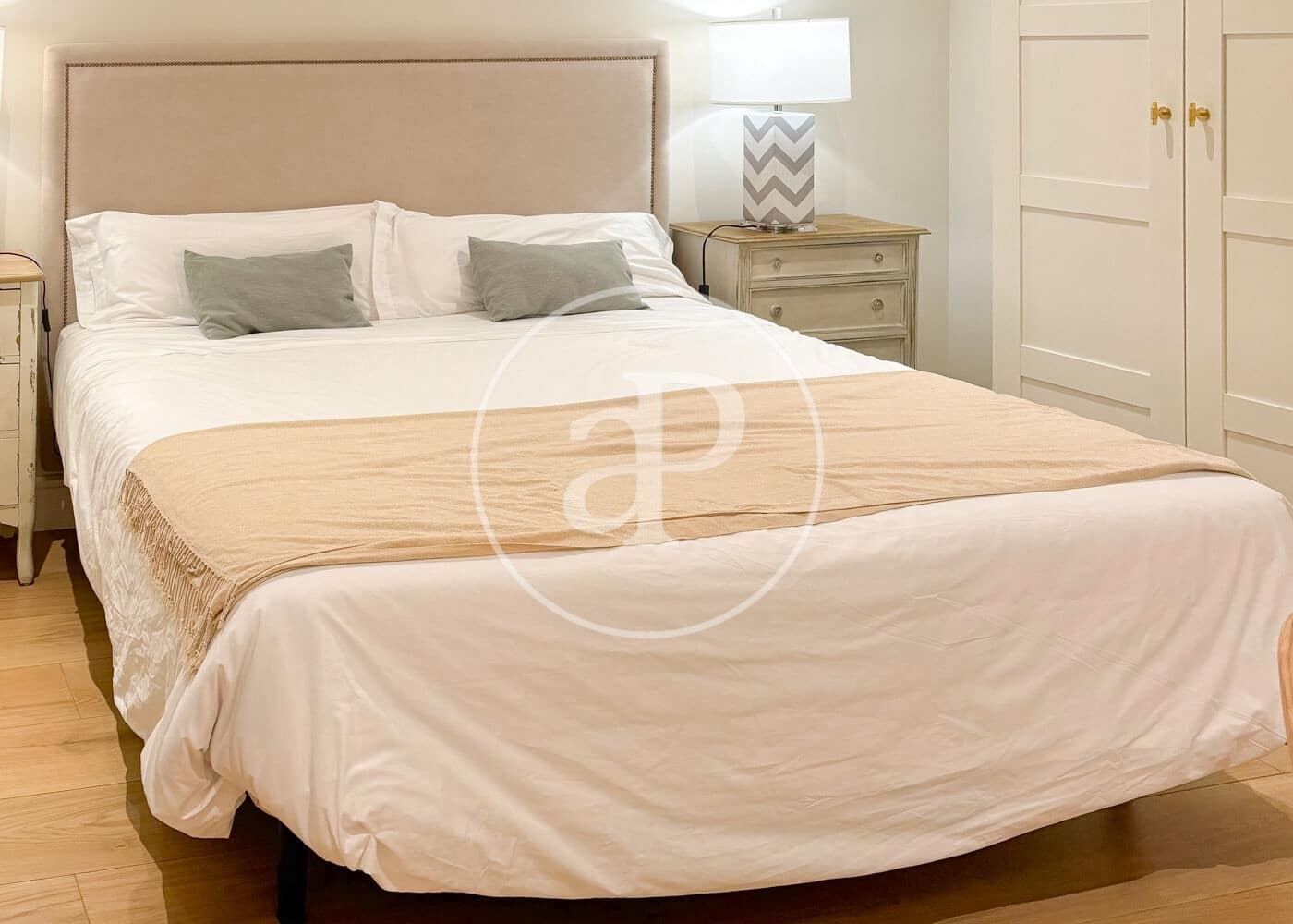 2 soverom Leilighet til leie i Madrid by med svømmebasseng - € 3 500 (Ref: 9806484)