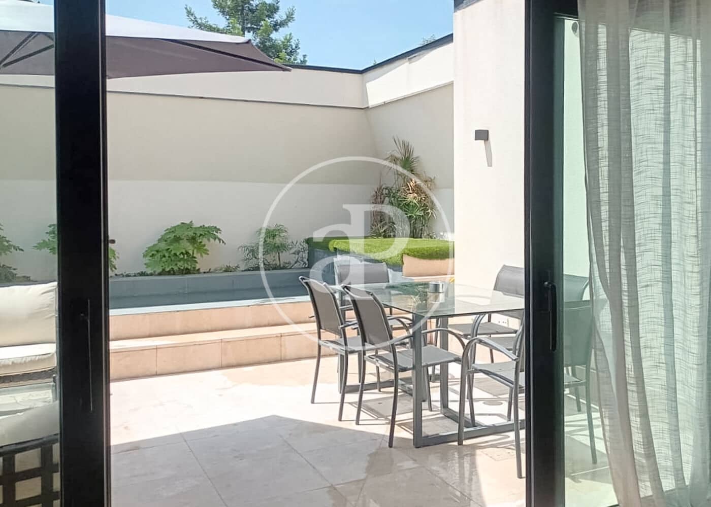 2 soverom Leilighet til leie i Madrid by med svømmebasseng - € 3 500 (Ref: 9806484)