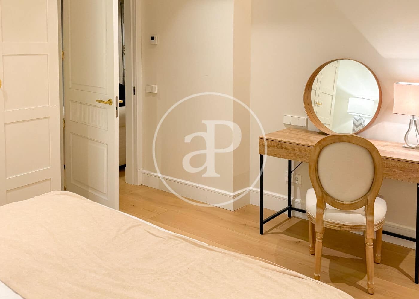 2 soverom Leilighet til leie i Madrid by med svømmebasseng - € 3 500 (Ref: 9806484)