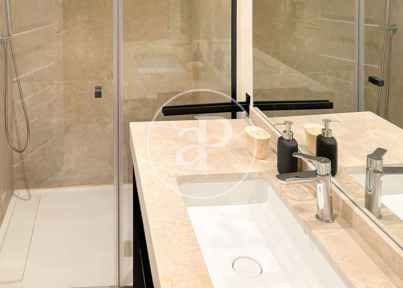 2 soverom Leilighet til leie i Madrid by med svømmebasseng - € 3 500 (Ref: 9806484)