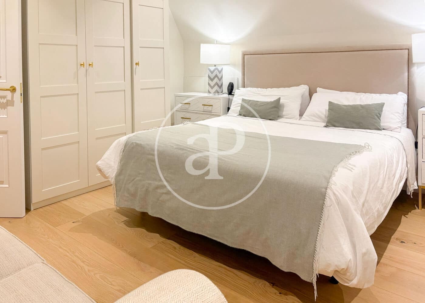 2 soverom Leilighet til leie i Madrid by med svømmebasseng - € 3 500 (Ref: 9806484)