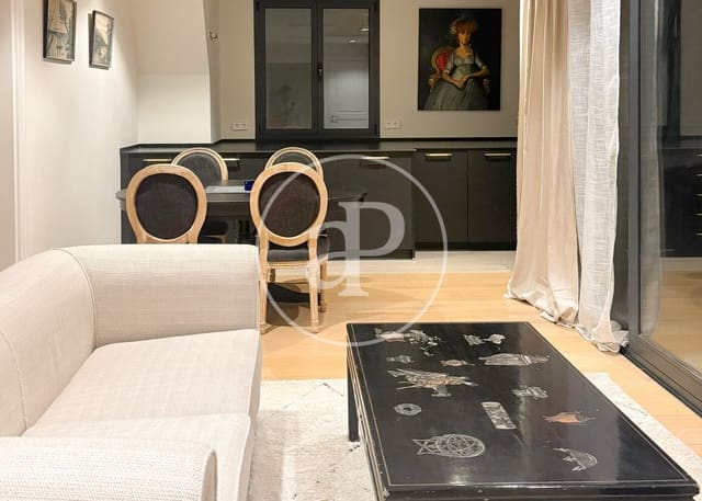 2 soverom Leilighet til leie i El Viso, Madrid by med svømmebasseng - € 3 500 (Ref: 9806484)