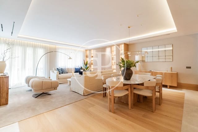 4 soveværelse Lejlighed til salg i Almagro, Madrid by - € 3.700.000 (Ref: 9806485)