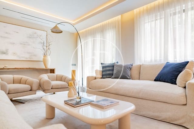 4 soveværelse Lejlighed til salg i Almagro, Madrid by - € 3.700.000 (Ref: 9806485)