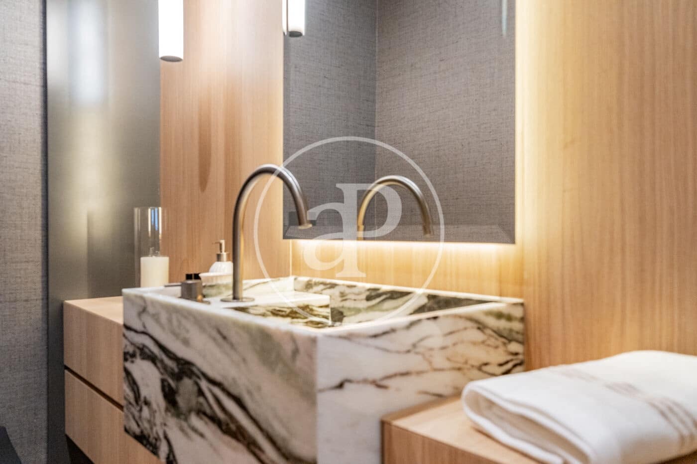 4 bedroom Apartment for sale in Madrid city - € 3,700,000 (Ref: 9806485)