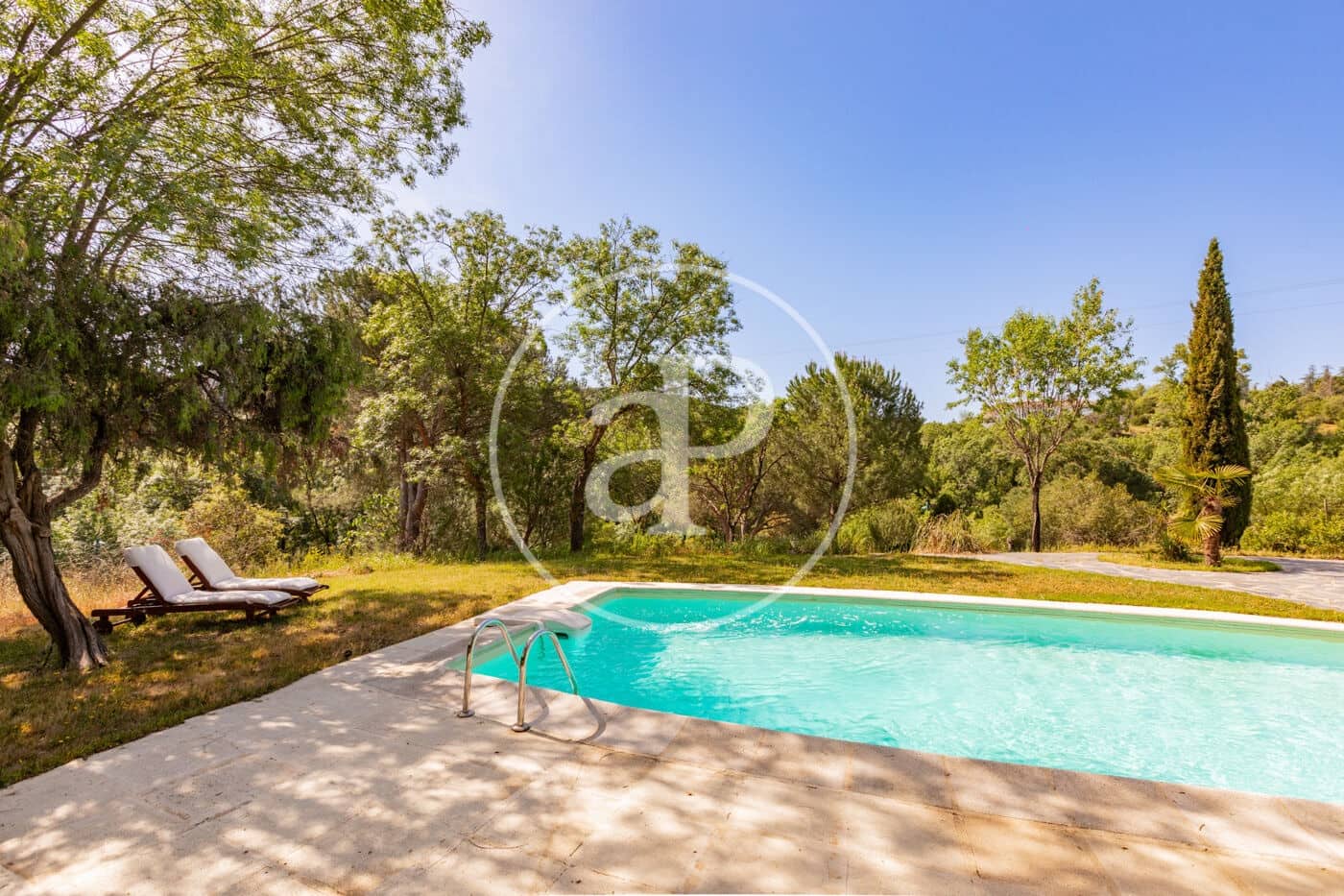 6 Zimmer Villa zu verkaufen in Torrelodones mit Pool - 1.125.000 € (Ref: 9807966)