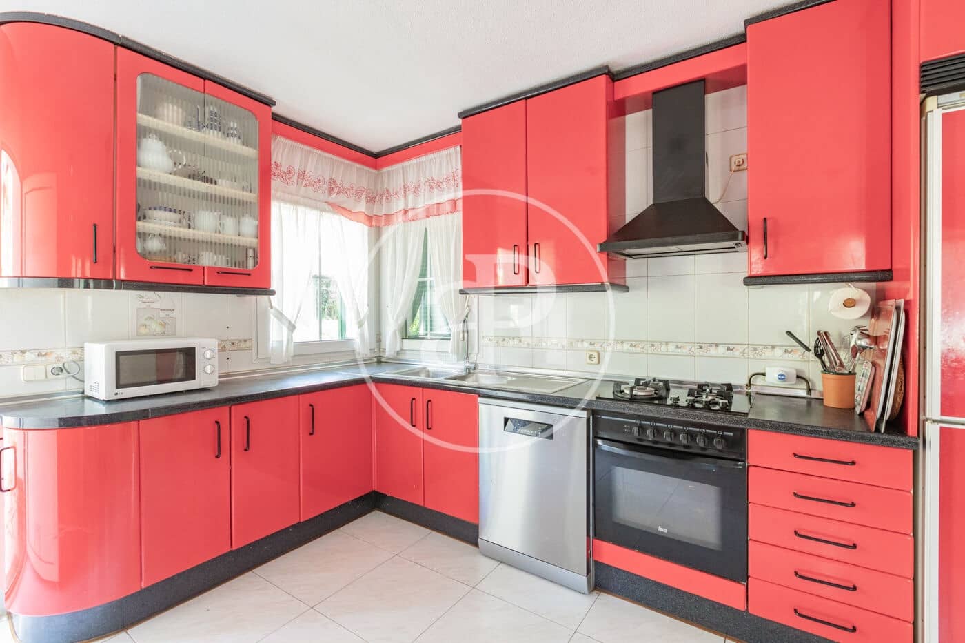 6 Zimmer Villa zu verkaufen in Torrelodones mit Pool - 1.125.000 € (Ref: 9807966)