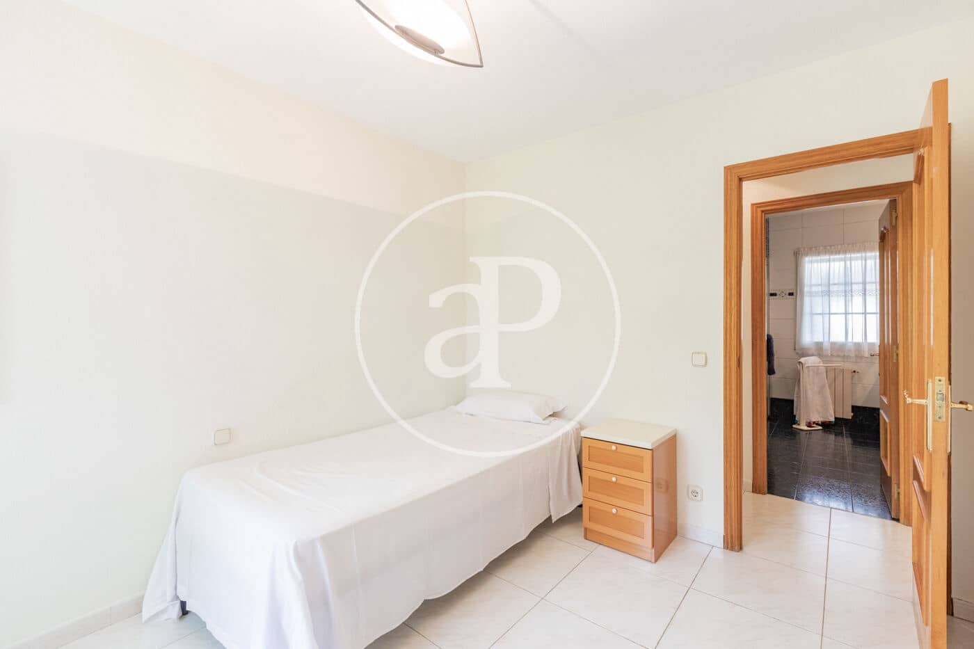 6 Zimmer Villa zu verkaufen in Torrelodones mit Pool - 1.125.000 € (Ref: 9807966)