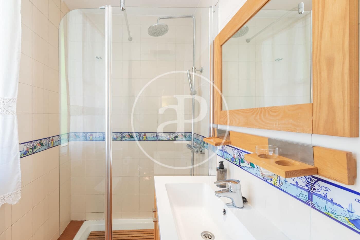 6 Zimmer Villa zu verkaufen in Torrelodones mit Pool - 1.125.000 € (Ref: 9807966)