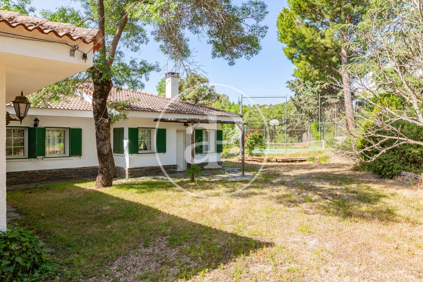 6 Zimmer Villa zu verkaufen in Torrelodones mit Pool - 1.125.000 € (Ref: 9807966)