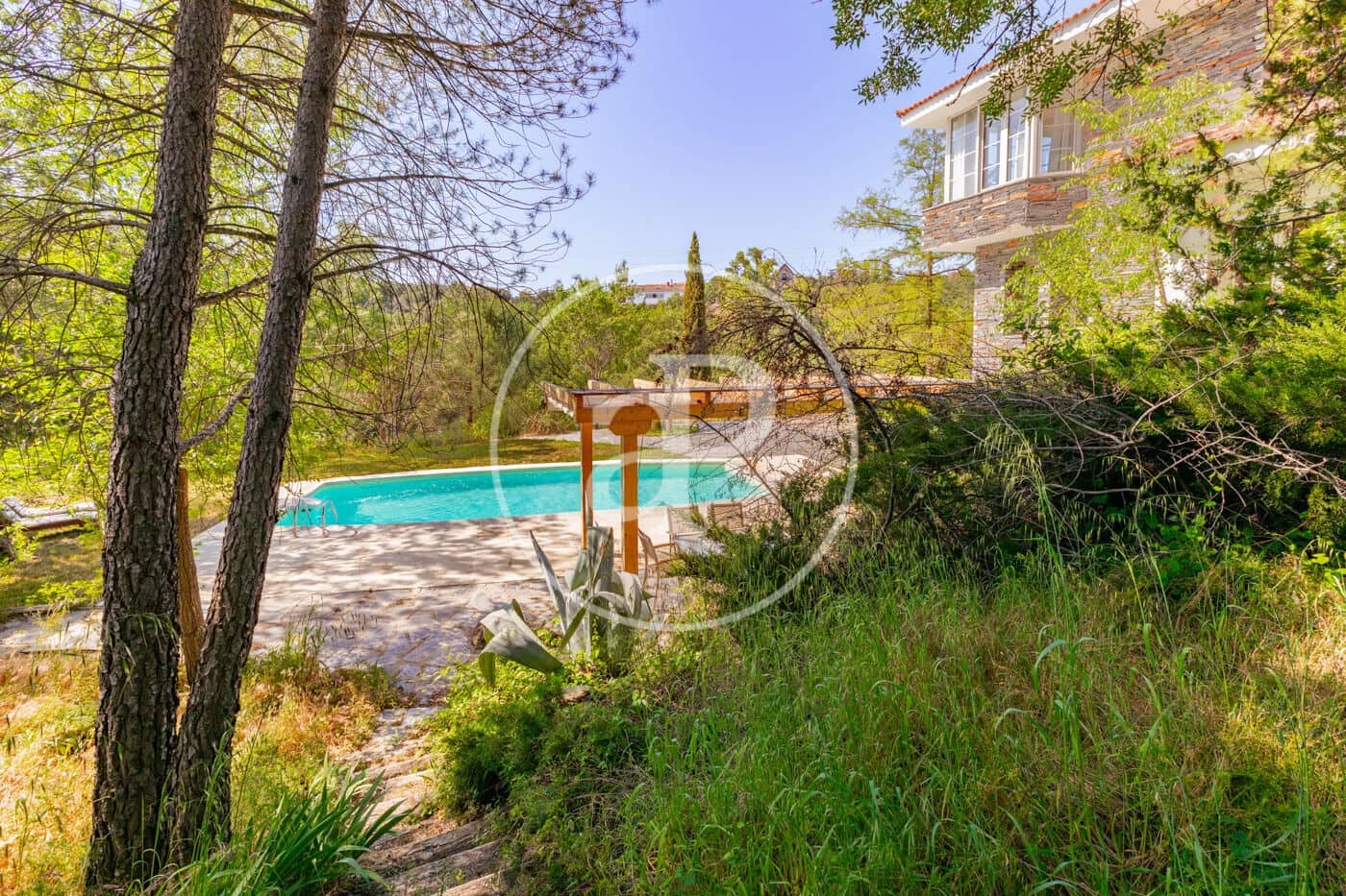 6 Zimmer Villa zu verkaufen in Torrelodones mit Pool - 1.125.000 € (Ref: 9807966)